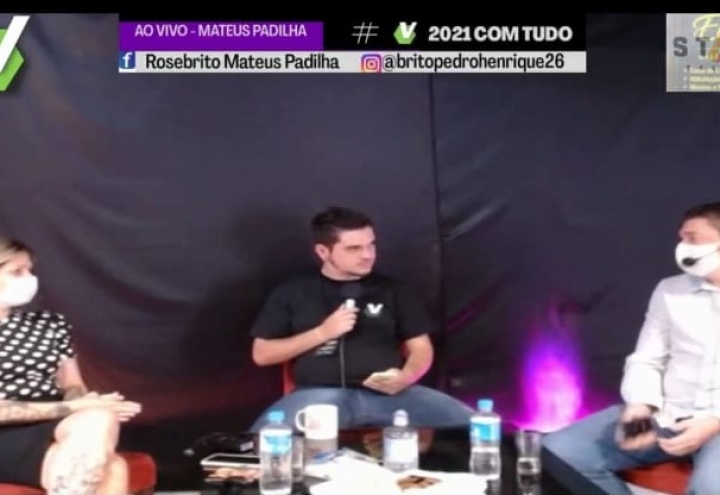Foto Direo participa de entrevista